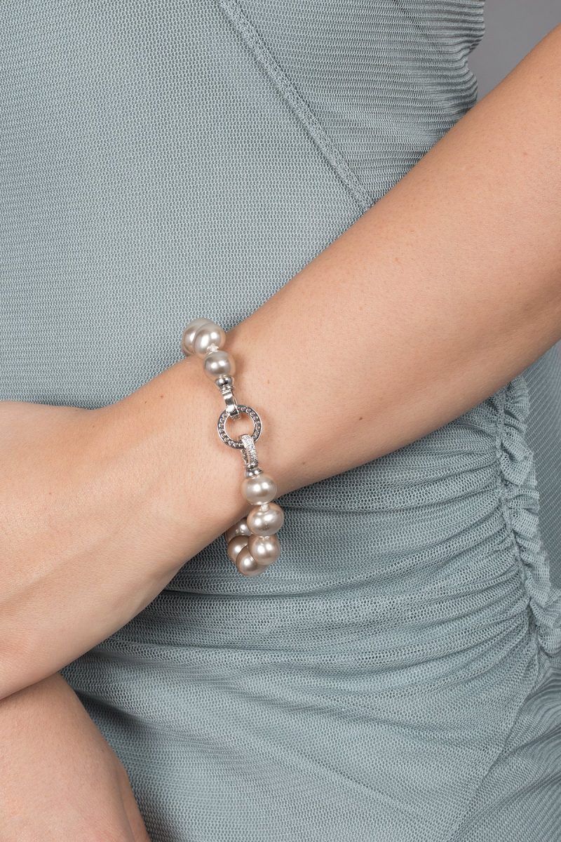 Friendship Bracelets in Detail