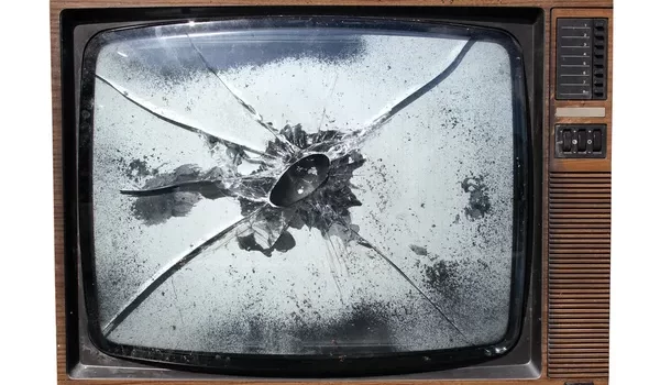 What to do with a broken tv and How to Fix it?